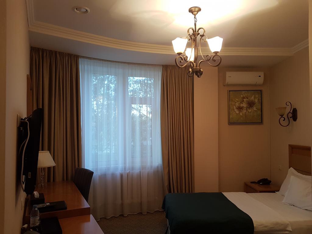 Prestige Hotel Nur-Sultan  Exterior photo