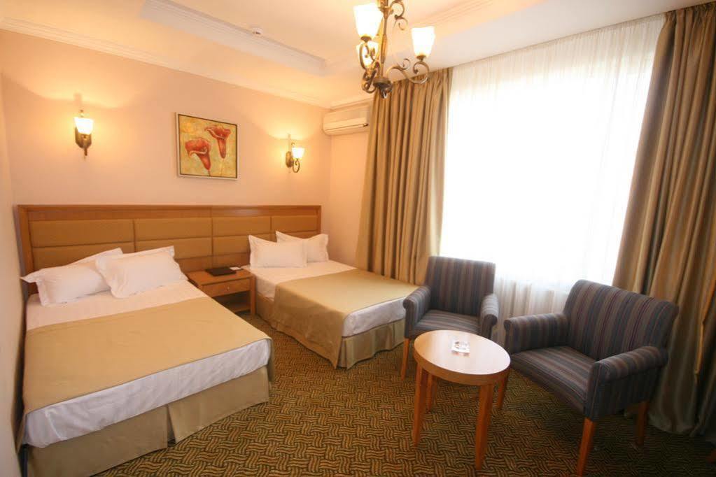 Prestige Hotel Nur-Sultan  Exterior photo